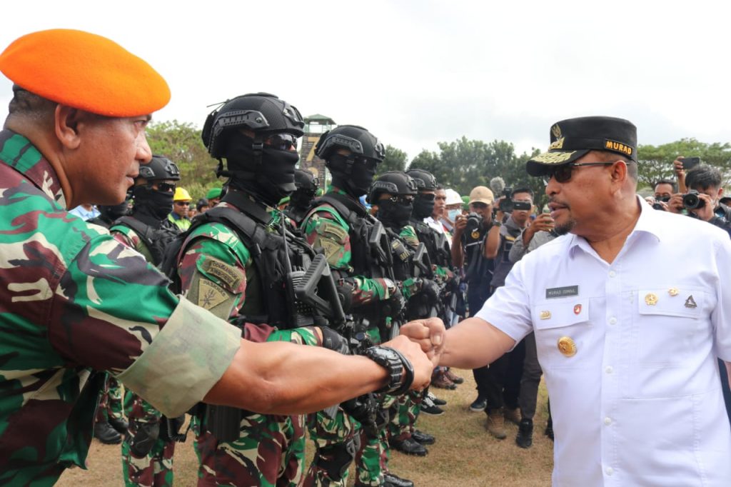 Gubernur Pimpin Apel Gelar Pasukan Pengamanan Jelang Kedatangan Presiden di KKT