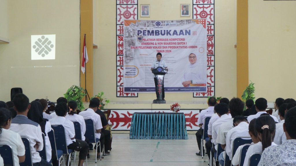 BUKA PELATIHAN BERBASIS KOMPETENSI, SEKDA HARAP PESERTA DAPAT MENJADI ENTREPRENEUR BARU