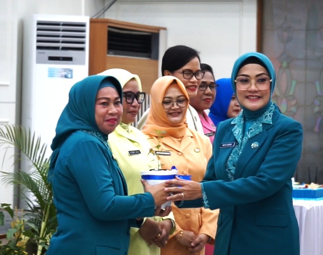 TP PKK PROVINSI MALUKU MENGGELAR PERINGATAN HKG PKK KE-52