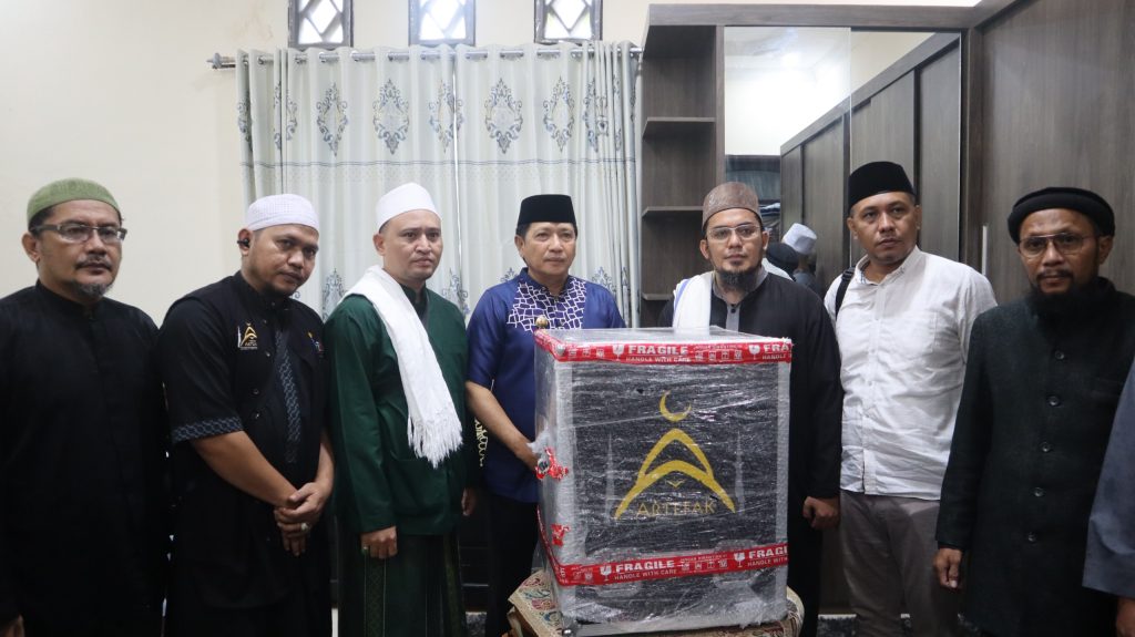 PJ. GUBERNUR MALUKU AJAK MASYARAKAT HADIRI FESTIVAL AL-MULK PAMERAN ARTEFAK RASULULLAH SAW