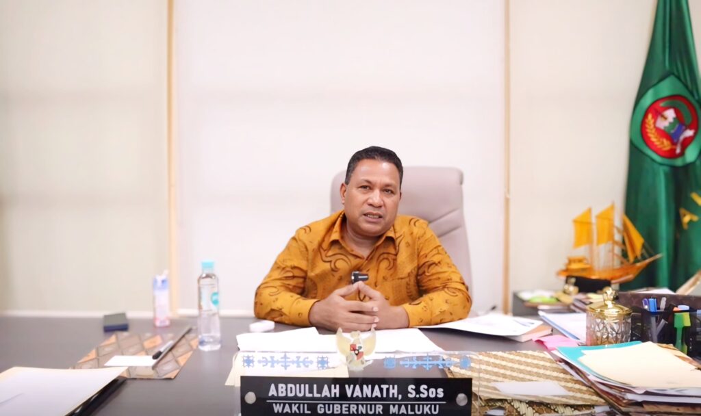 WAGUB MALUKU : PEDAGANG YANG BERJUALAN DI BADAN JALAN PASAR MARDIKA AMBON AKAN DITERTIBKAN