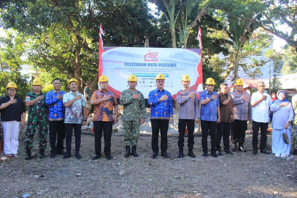 Dukungan Penuh Forkopimda: Gubernur Maluku Hadiri Peletakan Batu Pertama KOPDESKEL Merah Putih di Desa Wayame