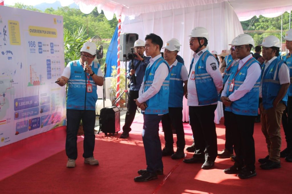 Gubernur Dampingi Wapres Gibran Tinjau BMPP Nusantara 1 di Ambon, Dorong Pemerataan Listrik 24 Jam di Maluku
