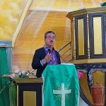 Dari Mimbar Gereja ke Tenda Pengungsian, Gubernur Tegaskan Kariu Tak Akan Ditinggalkan