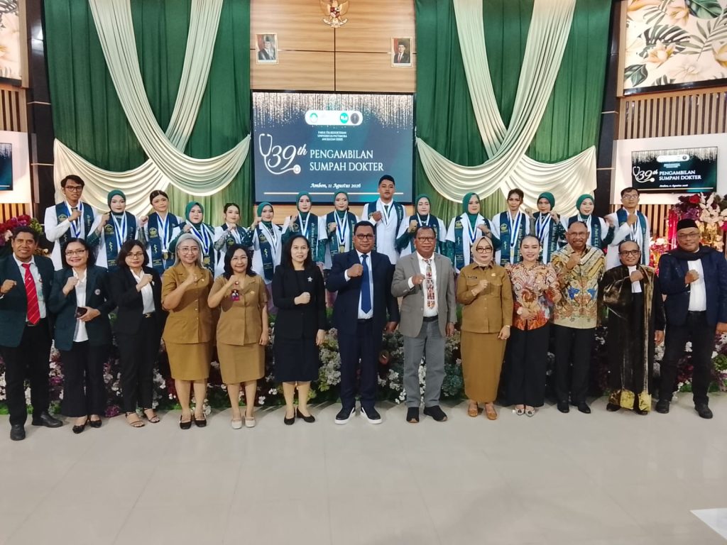 Wakil Gubernur Maluku Hadiri Sumpah Dokter FK Unpatti: Dorong Dedikasi Pelayanan Kesehatan dan Pesan Kerukunan