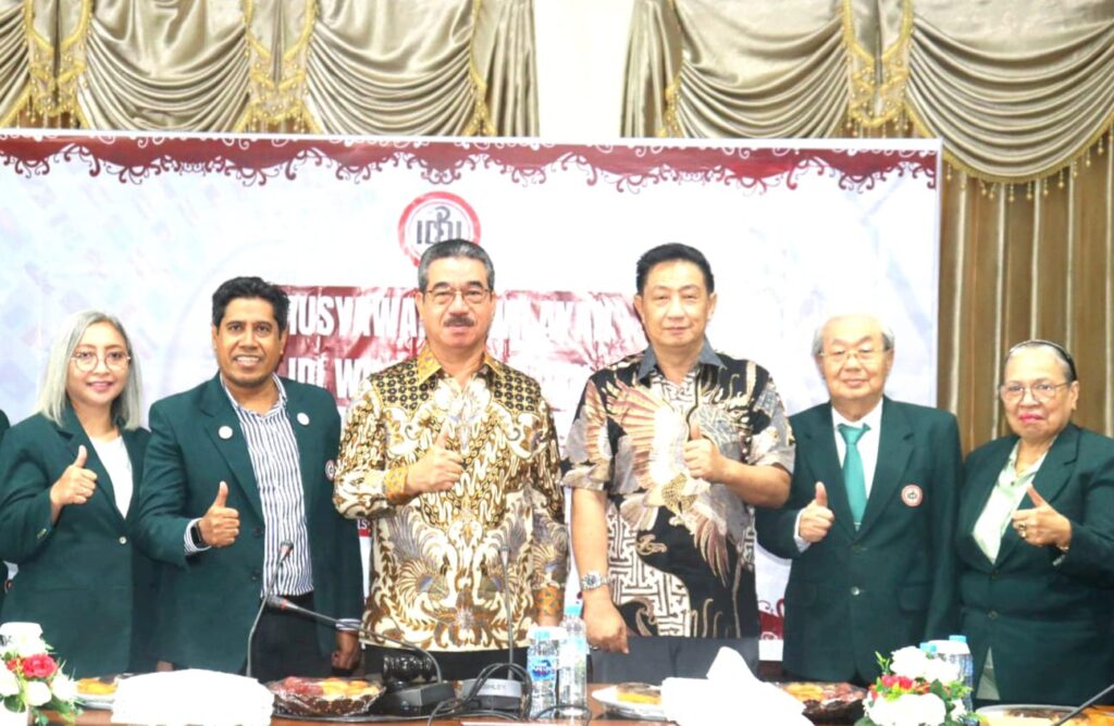 Gubernur : Dokter Garda Terdepan Jaga Kesehatan Rakyat