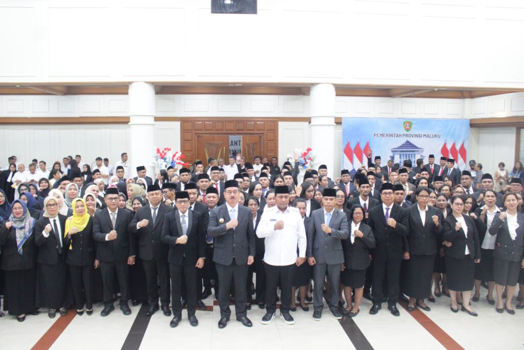 Gubernur Maluku Lantik 242 Pejabat, Tegaskan Integritas dan Birokrasi Profesional