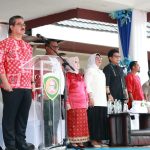Gubernur Maluku Pimpin Upacara Hardiknas 2026, Luncurkan Program “Polisi Mengajar” untuk Perkuat Pendidikan Karakter