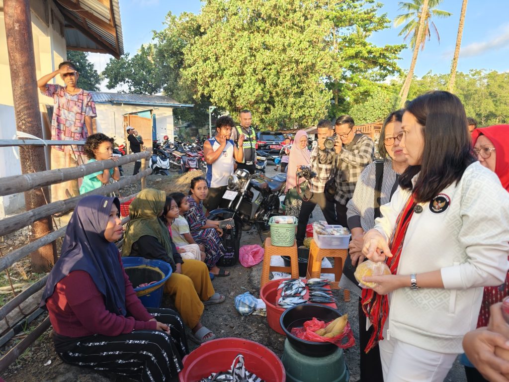 Wamen PPPA Tinjau Aktivitas Perempuan Pesisir dan Hadiri Forum Konsolidasi Perempuan Seribu Pulau di Ambon