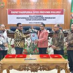 Wagub Maluku Serahkan Dokumen RAPBD Perubahan 2026 kepada DPRD