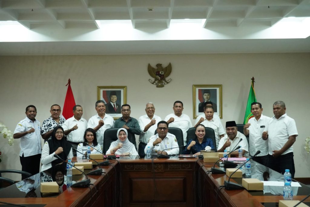 WAGUB MALUKU TEGASKAN DUKUNGAN TERHADAP PERJUANGAN KONSORSIUM LEASE
