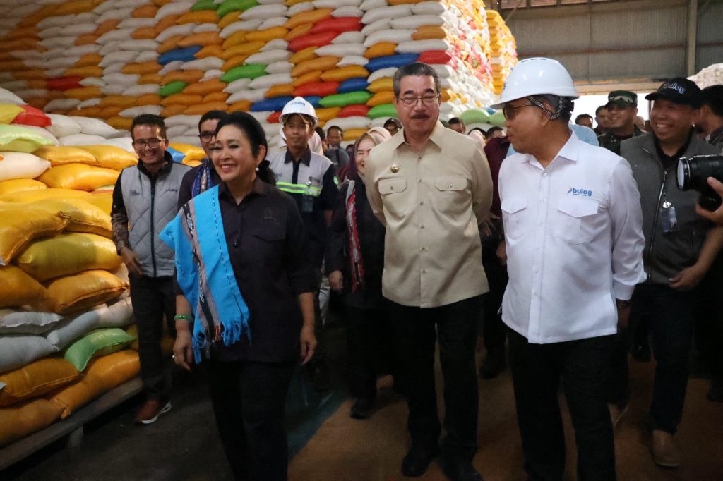 Ketua Komisi IV DPR RI Apresiasi Capaian Pengadaan CBP 4 Juta Ton, Gubernur Maluku Hadiri Tasyakuran Bulog