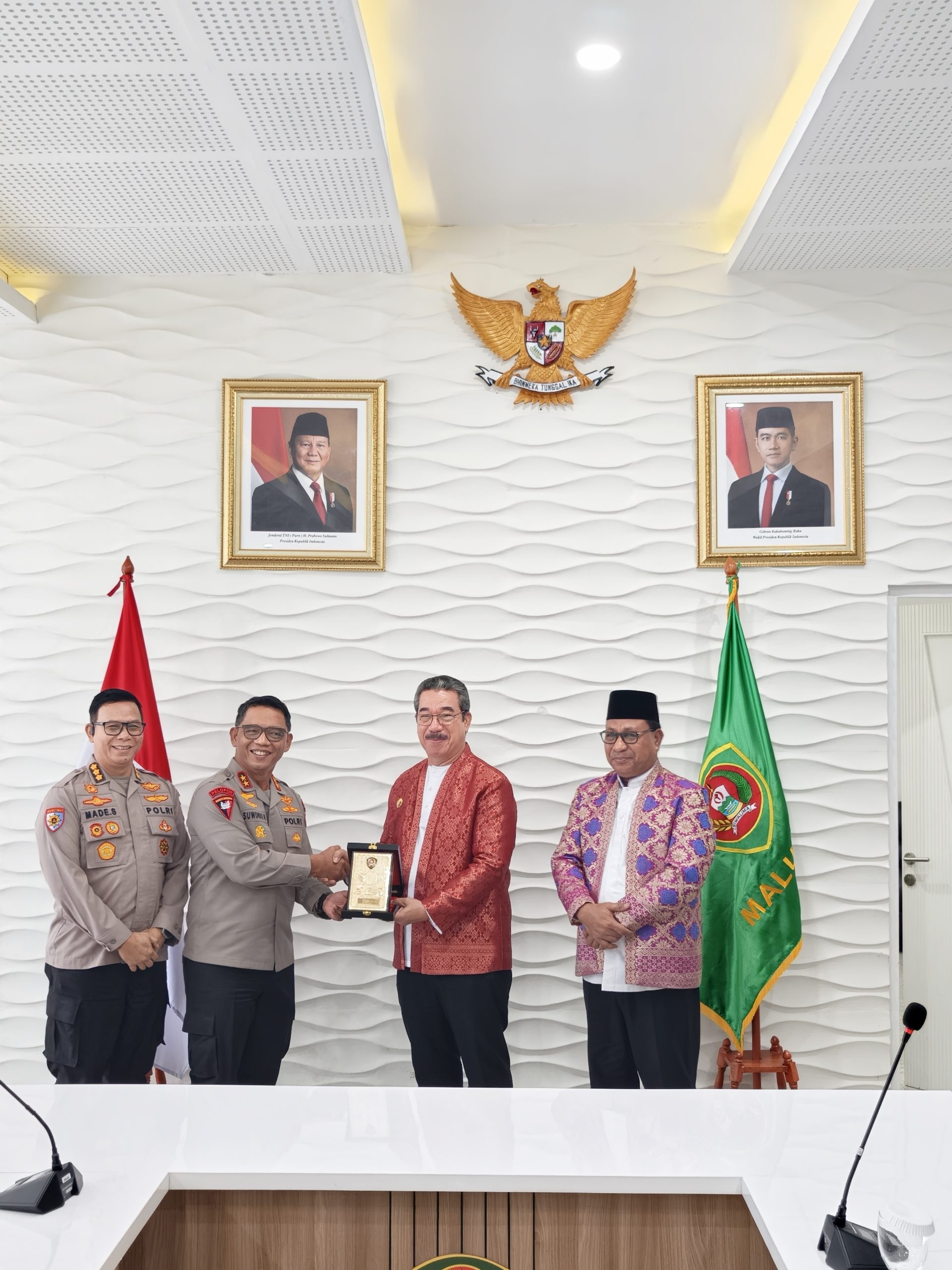 Terima Kapolda Maluku yang Baru, Gubernur Tekankan Sinergi Jaga Stabilitas Keamanan